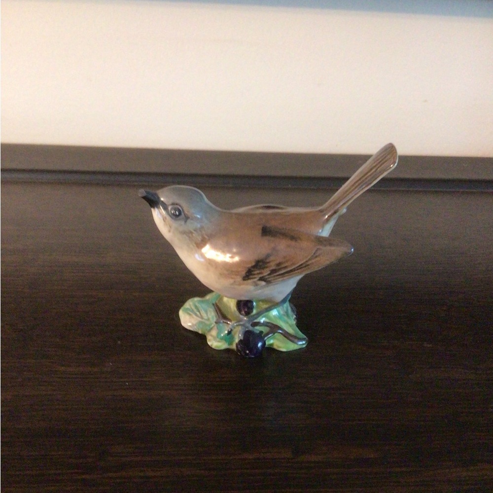 Beswick Bird Figurine on Green Leaf Base